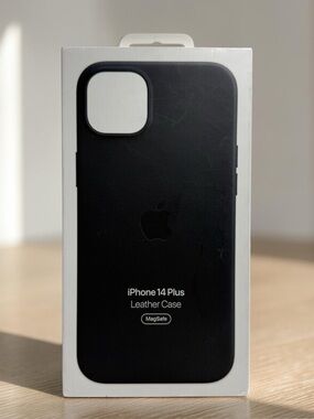Apple iPhone 14 Plus Leather Case w/ MagSafe Midnight OEM Genuine Apple Cover
